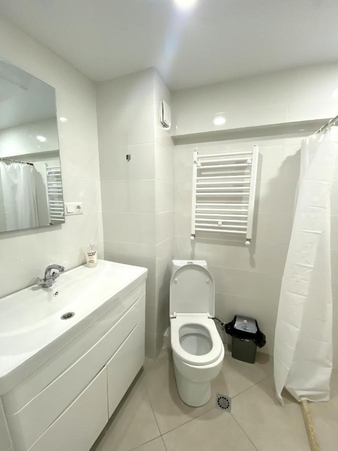 Gss - B Apartment Tbilisi Exteriör bild